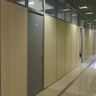 Глухие двери.