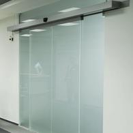 Автоматические двери.