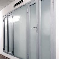 Алюминиевая остекленная стационарная перегородка